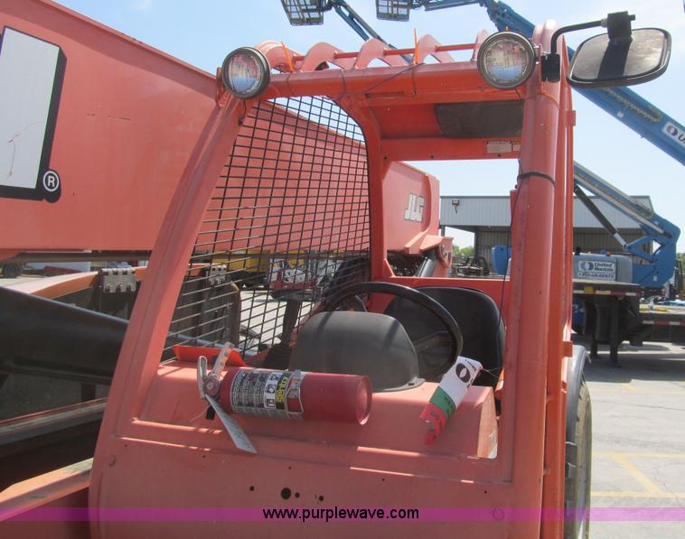 image for item H8927 2007 Lull 944E-42 telehandler