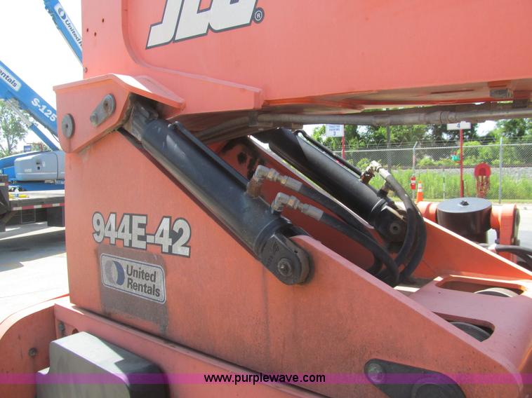 image for item H8927 2007 Lull 944E-42 telehandler