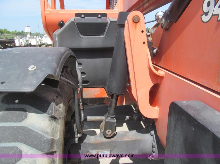 image for item H8927 2007 Lull 944E-42 telehandler