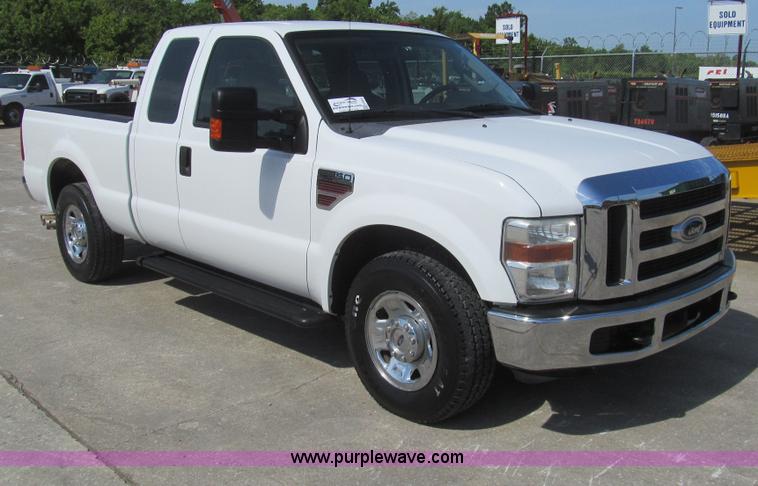 image for item H8928 2008 Ford F250 Super Duty XLT SuperCab pickup truck