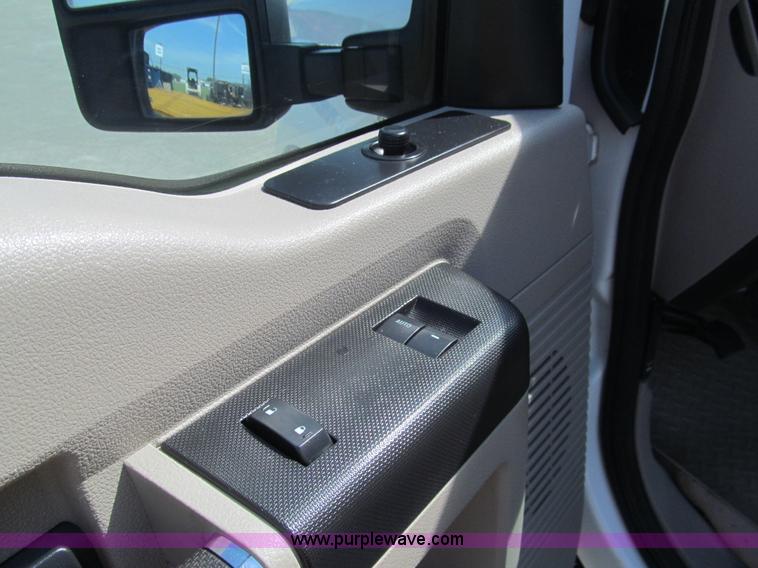 image for item H8928 2008 Ford F250 Super Duty XLT SuperCab pickup truck