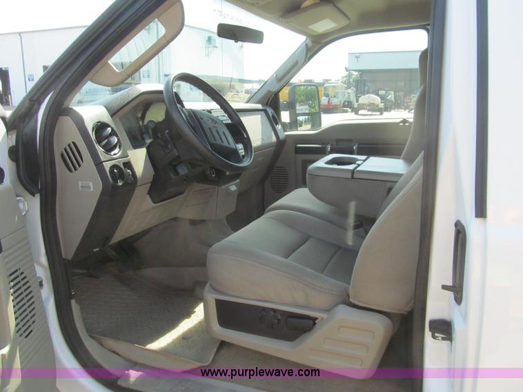 image for item H8928 2008 Ford F250 Super Duty XLT SuperCab pickup truck