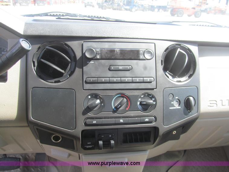 image for item H8928 2008 Ford F250 Super Duty XLT SuperCab pickup truck