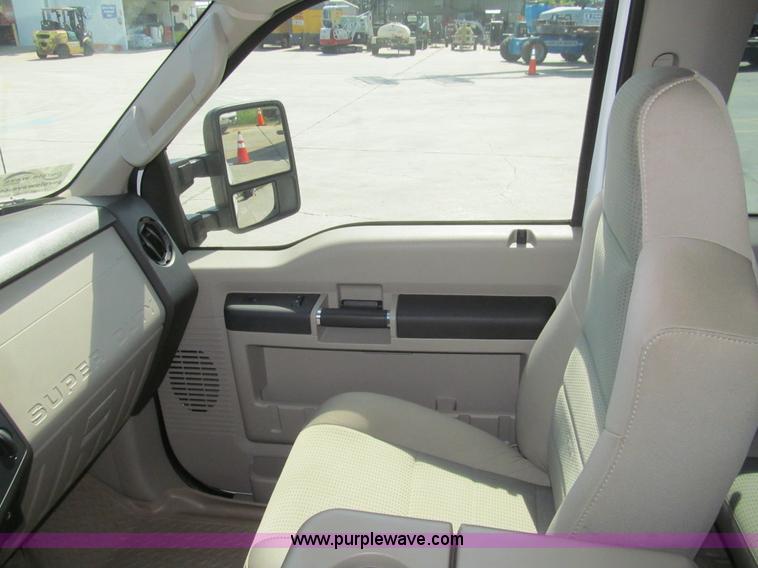image for item H8928 2008 Ford F250 Super Duty XLT SuperCab pickup truck