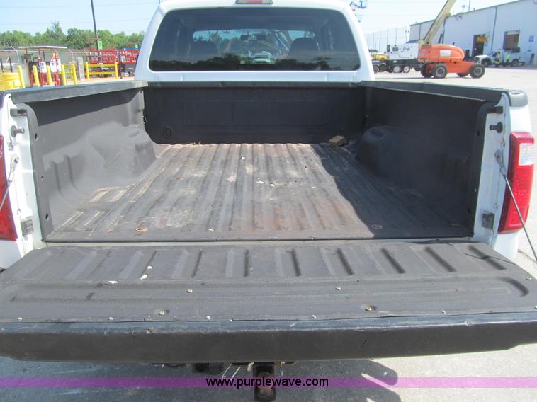 image for item H8928 2008 Ford F250 Super Duty XLT SuperCab pickup truck