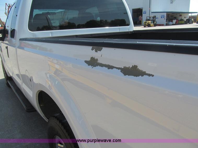 image for item H8928 2008 Ford F250 Super Duty XLT SuperCab pickup truck