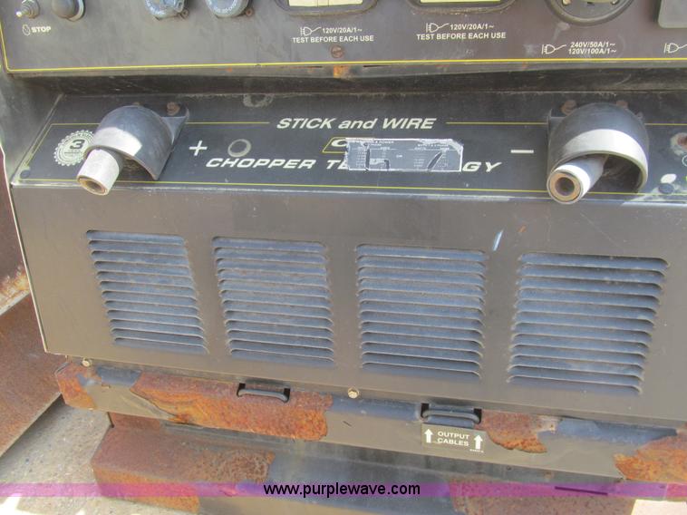 image for item H8929 2008 Lincoln Vantage 500 electric welder