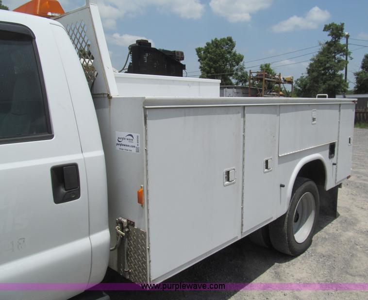 image for item H8930 2007 Ford F550 Super Duty XL service truck