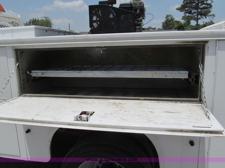 image for item H8930 2007 Ford F550 Super Duty XL service truck