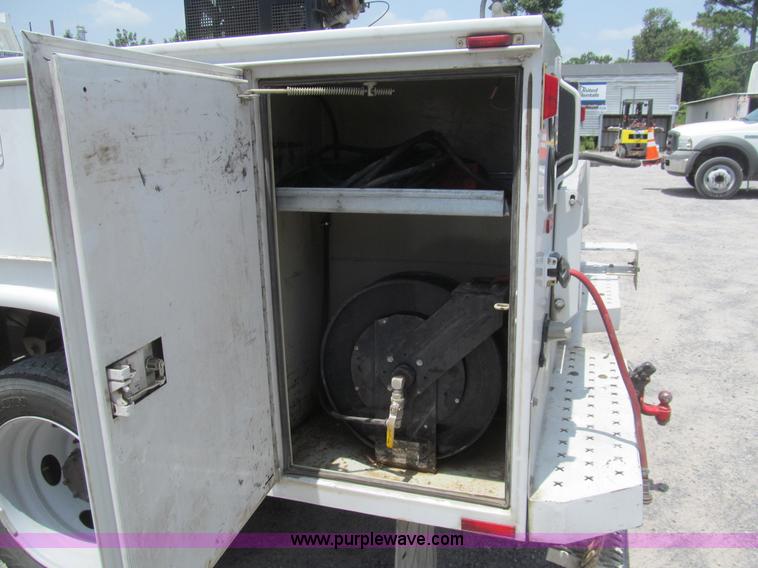 image for item H8930 2007 Ford F550 Super Duty XL service truck