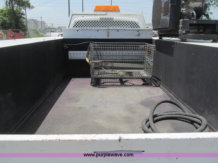 image for item H8930 2007 Ford F550 Super Duty XL service truck