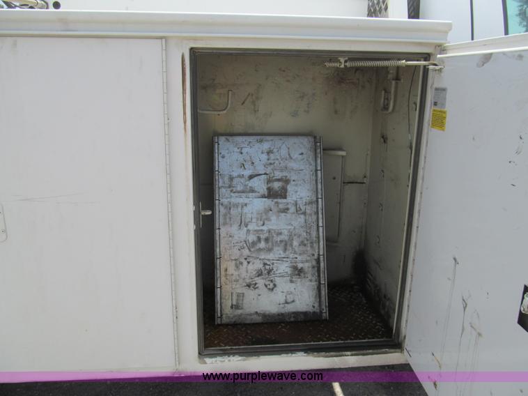 image for item H8930 2007 Ford F550 Super Duty XL service truck