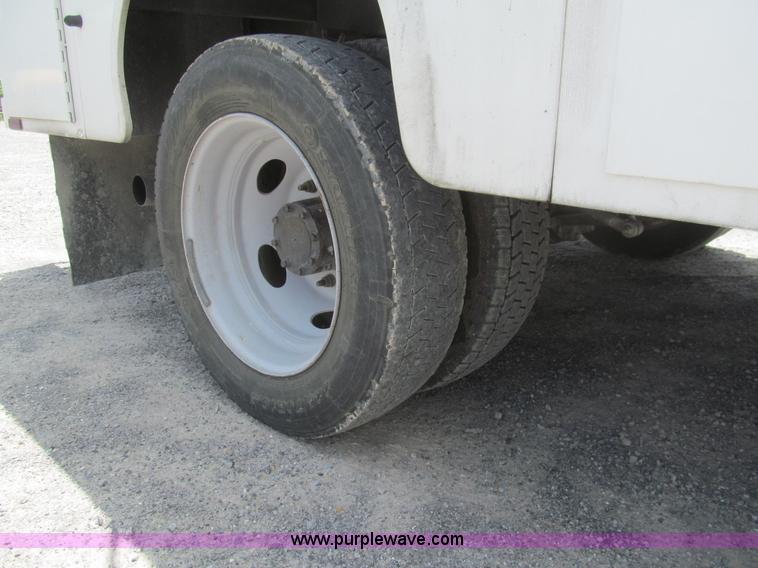 image for item H8930 2007 Ford F550 Super Duty XL service truck