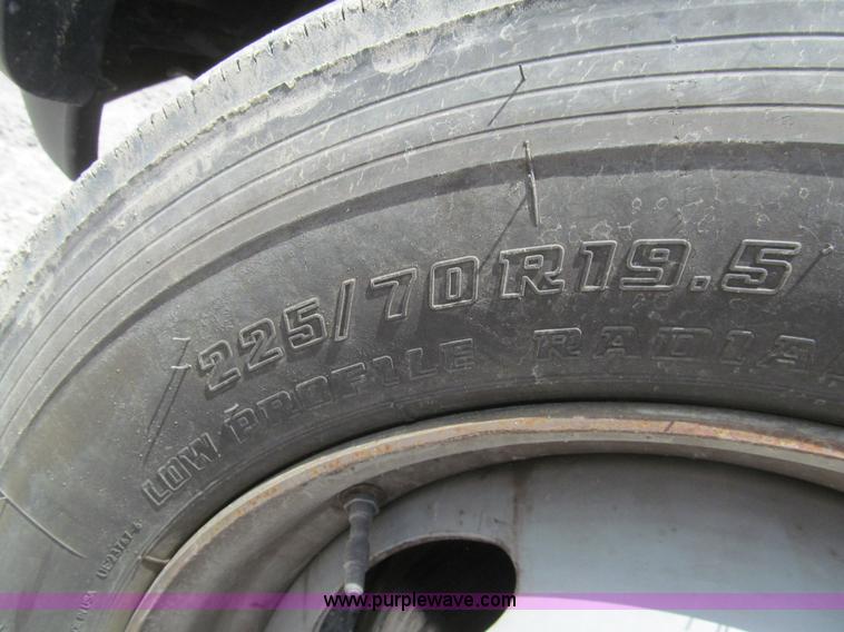 image for item H8930 2007 Ford F550 Super Duty XL service truck