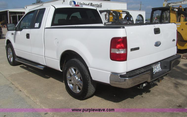 image for item H8931 2007 Ford F150 XLT SuperCab pickup truck