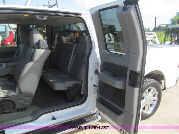 image for item H8931 2007 Ford F150 XLT SuperCab pickup truck
