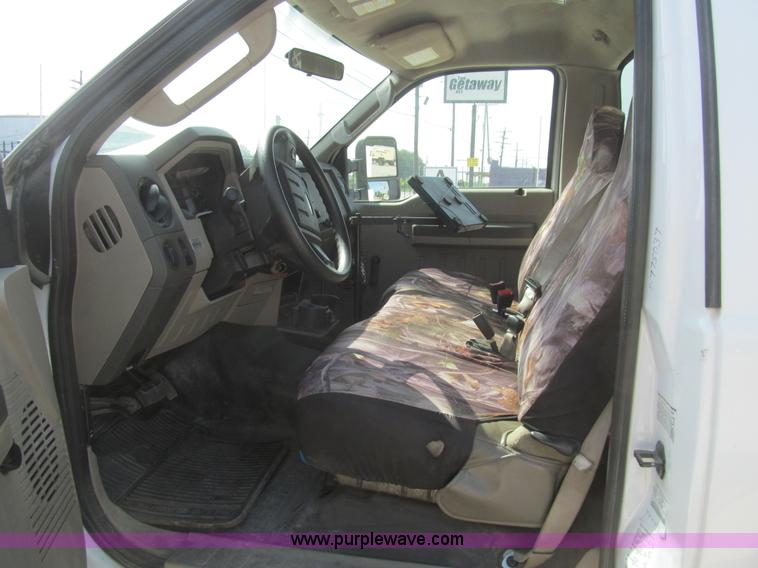 image for item H8932 2008 Ford F550 Super Duty XL service truck