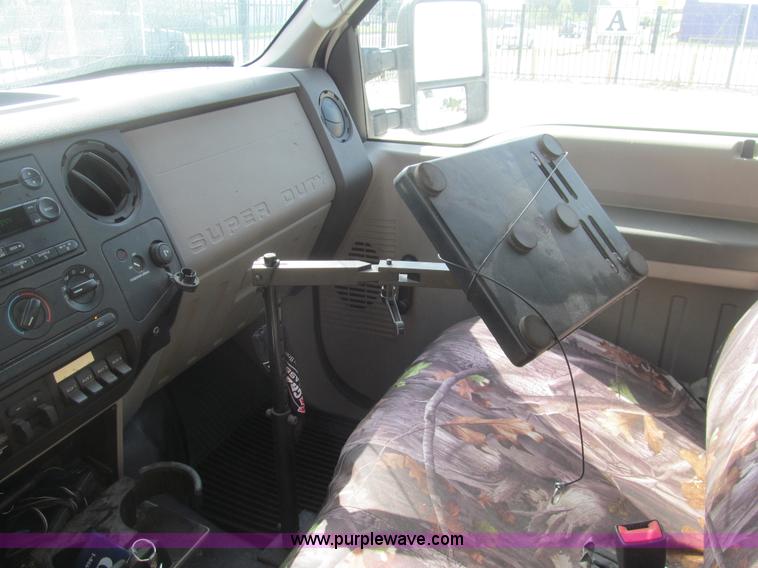 image for item H8932 2008 Ford F550 Super Duty XL service truck