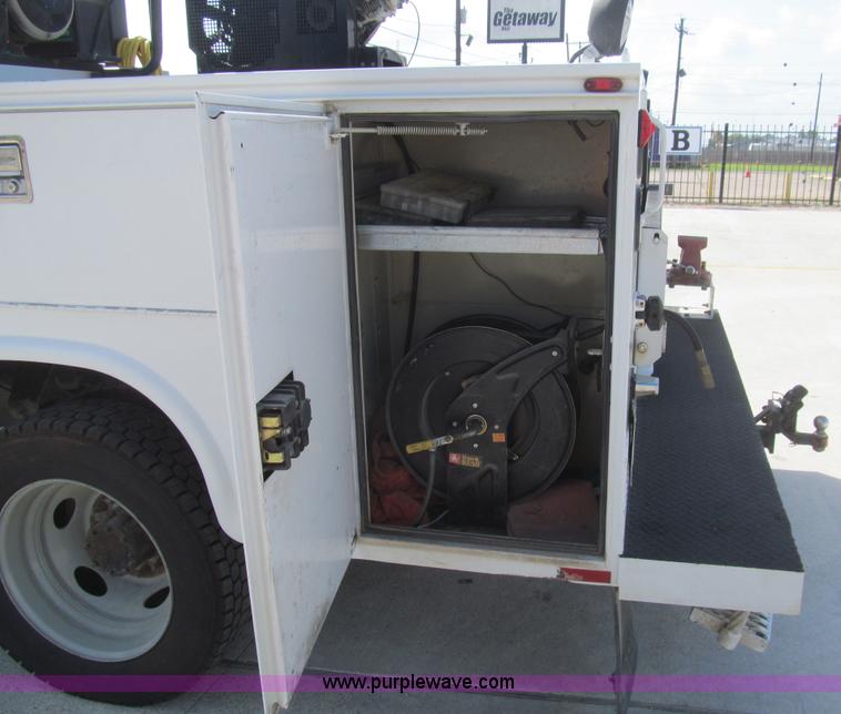 image for item H8932 2008 Ford F550 Super Duty XL service truck