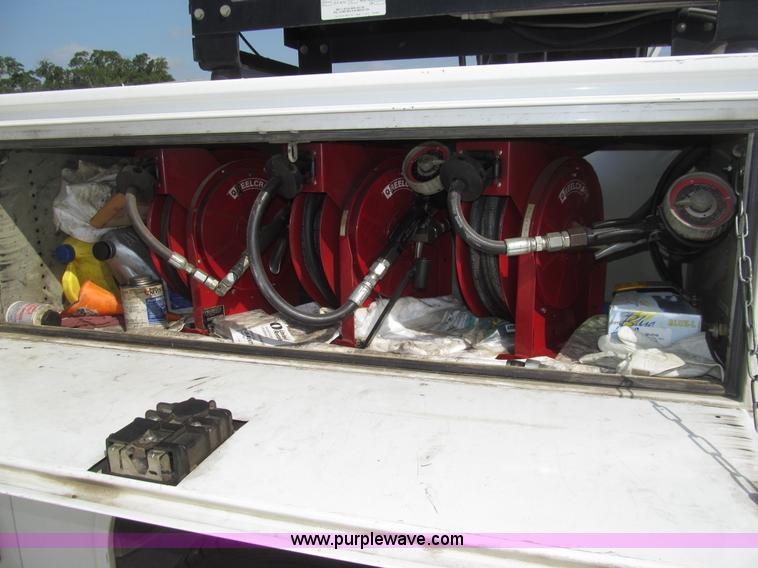 image for item H8932 2008 Ford F550 Super Duty XL service truck