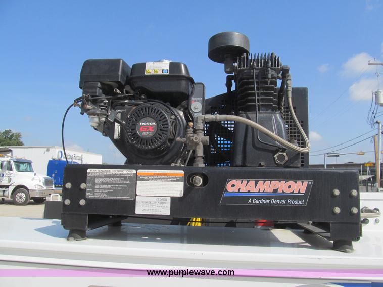 image for item H8932 2008 Ford F550 Super Duty XL service truck