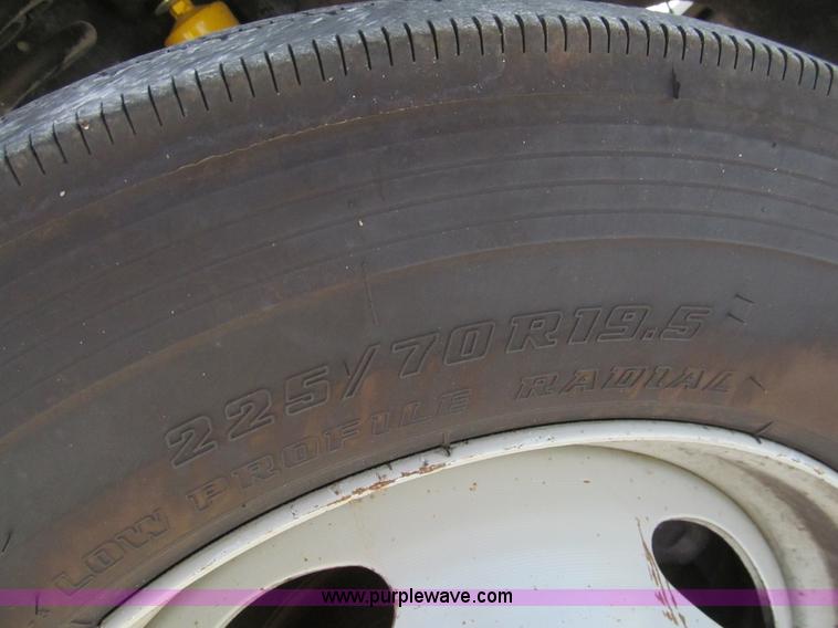 image for item H8932 2008 Ford F550 Super Duty XL service truck