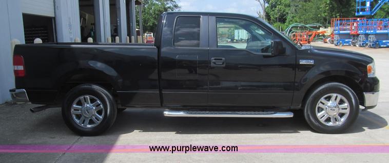 image for item H8933 2007 Ford F150 XLT SuperCab pickup truck