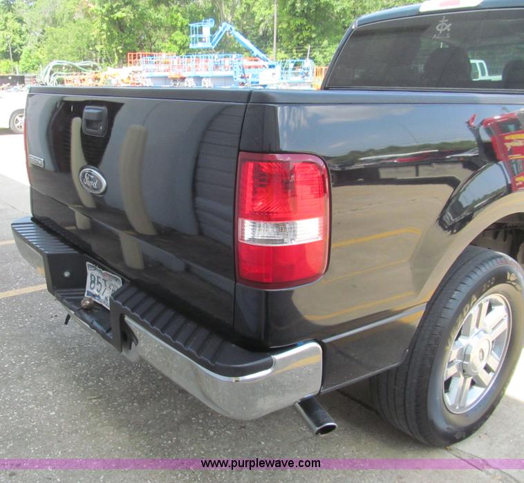 image for item H8933 2007 Ford F150 XLT SuperCab pickup truck