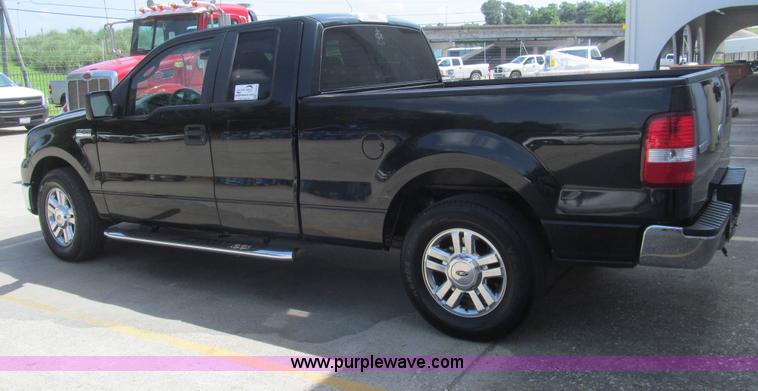 image for item H8933 2007 Ford F150 XLT SuperCab pickup truck