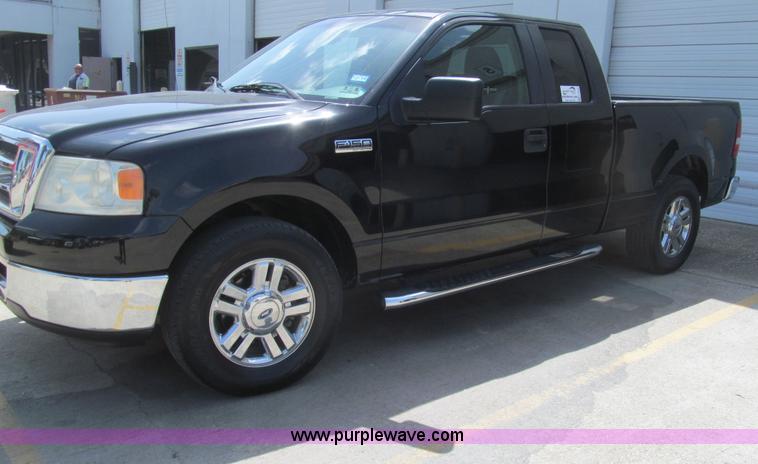 image for item H8933 2007 Ford F150 XLT SuperCab pickup truck