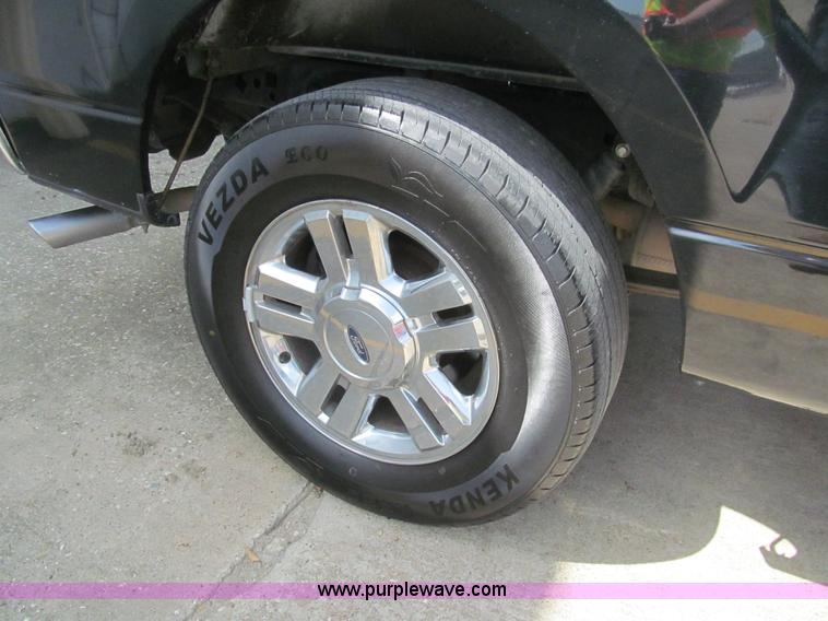 image for item H8933 2007 Ford F150 XLT SuperCab pickup truck