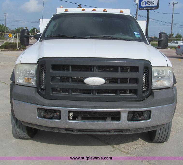 image for item H8934 2006 Ford F550 Super Duty XL service truck