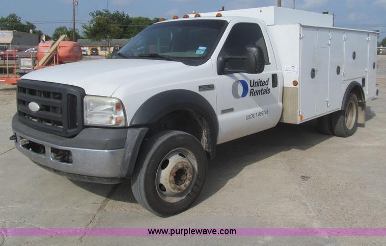 image for item H8934 2006 Ford F550 Super Duty XL service truck