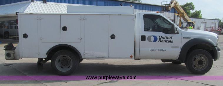 image for item H8934 2006 Ford F550 Super Duty XL service truck