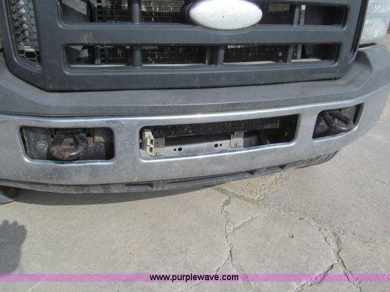 image for item H8934 2006 Ford F550 Super Duty XL service truck