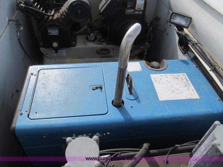 image for item H8934 2006 Ford F550 Super Duty XL service truck