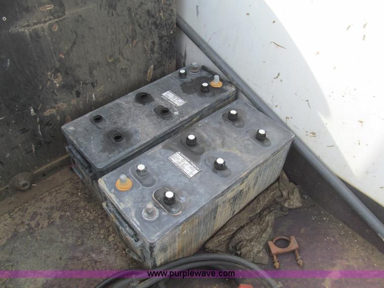 image for item H8934 2006 Ford F550 Super Duty XL service truck