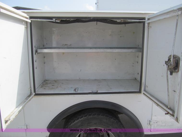 image for item H8934 2006 Ford F550 Super Duty XL service truck