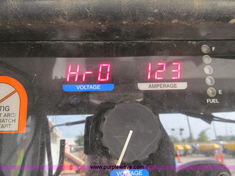 image for item H8934 2006 Ford F550 Super Duty XL service truck