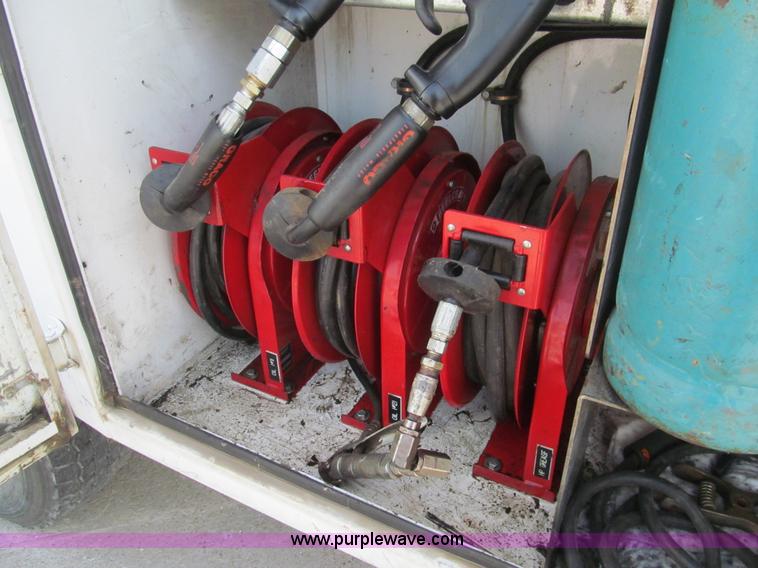 image for item H8934 2006 Ford F550 Super Duty XL service truck