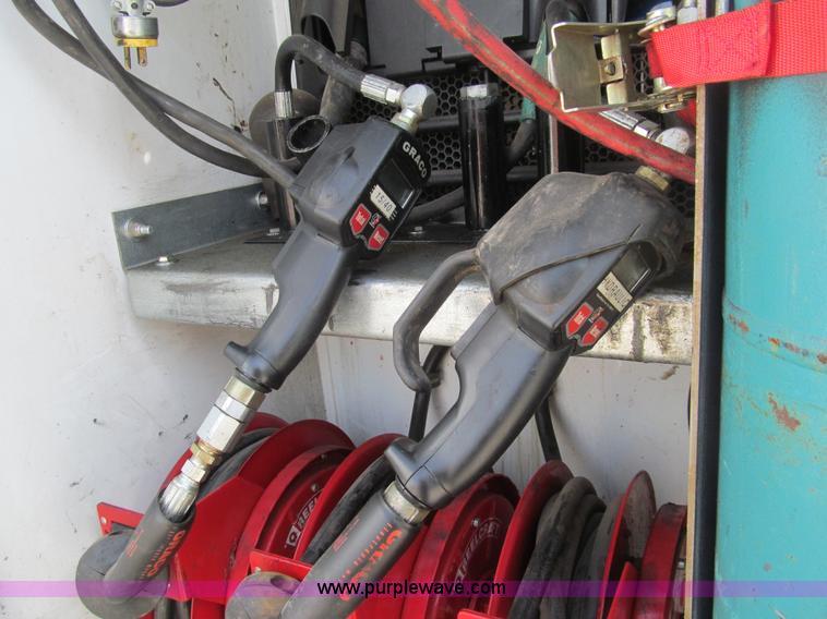 image for item H8934 2006 Ford F550 Super Duty XL service truck