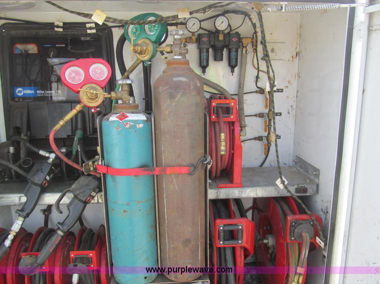 image for item H8934 2006 Ford F550 Super Duty XL service truck