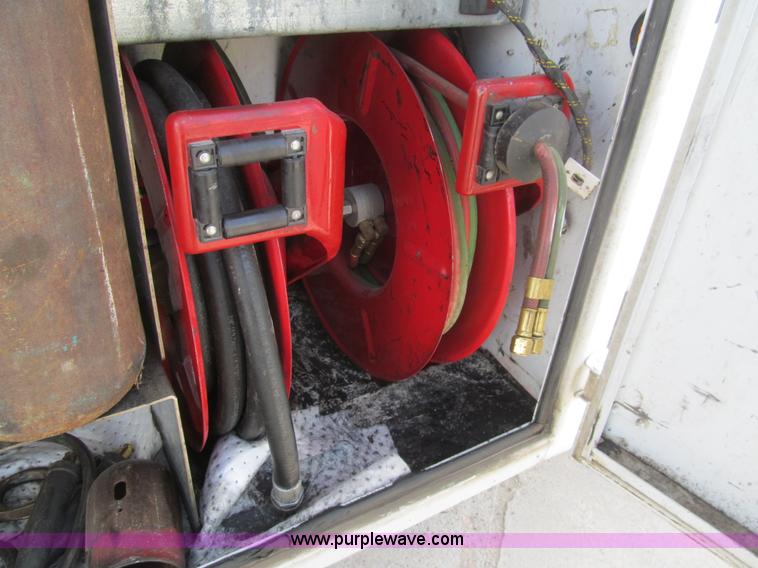 image for item H8934 2006 Ford F550 Super Duty XL service truck