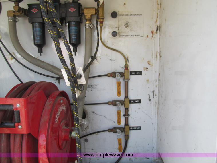 image for item H8934 2006 Ford F550 Super Duty XL service truck