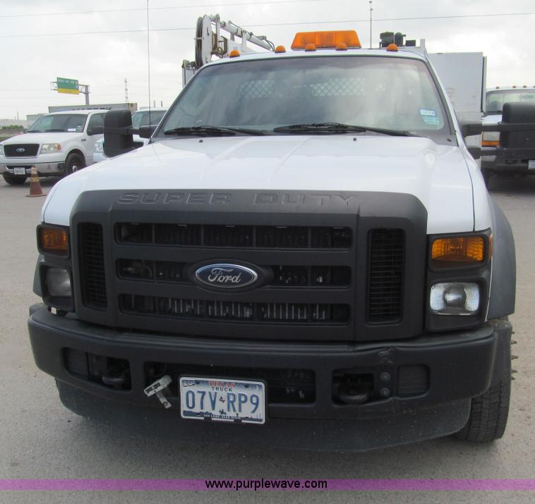 image for item H8935 2008 Ford F550 Super Duty XL service truck with crane