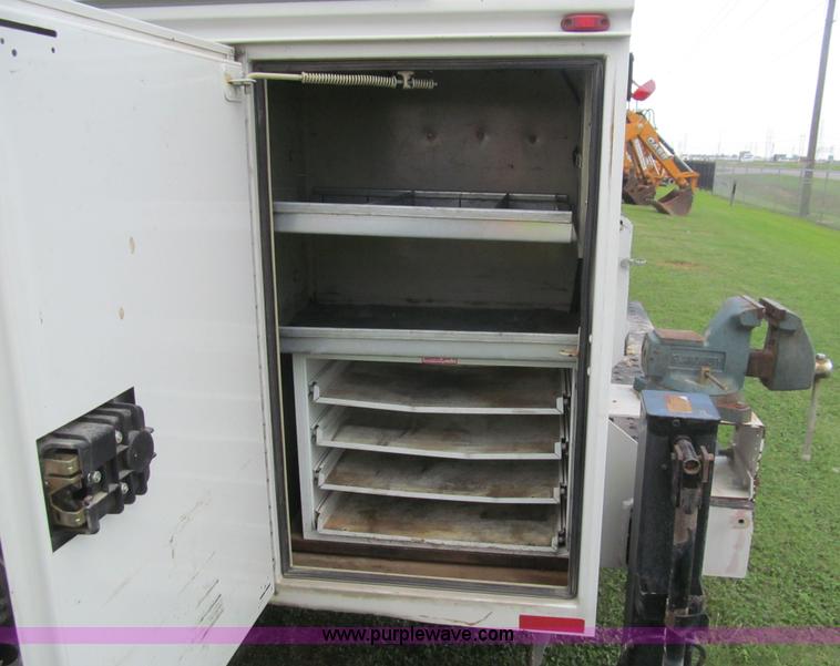 image for item H8935 2008 Ford F550 Super Duty XL service truck with crane