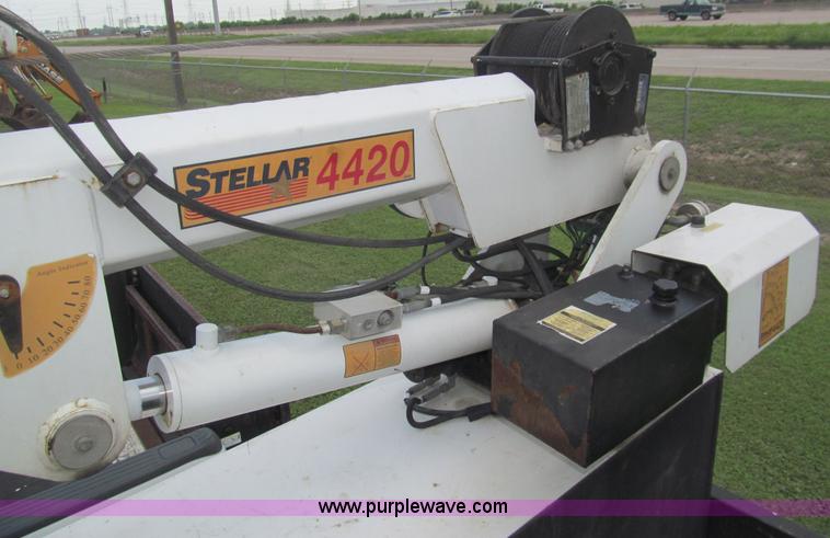 image for item H8935 2008 Ford F550 Super Duty XL service truck with crane