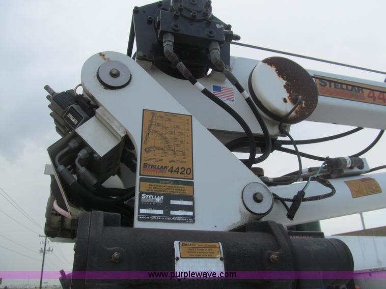 image for item H8935 2008 Ford F550 Super Duty XL service truck with crane