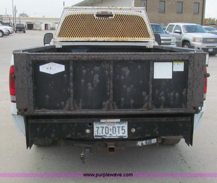 image for item H8936 2007 Ford F250 Super Duty XL pickup truck