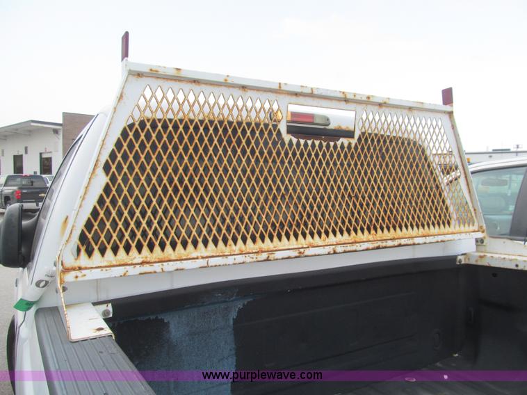 image for item H8936 2007 Ford F250 Super Duty XL pickup truck